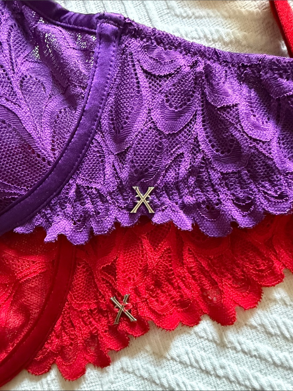 Lot of 2 New Savage X Fenty Purple & Red Lace Underwire Demi Bras - Picture 3 of 6